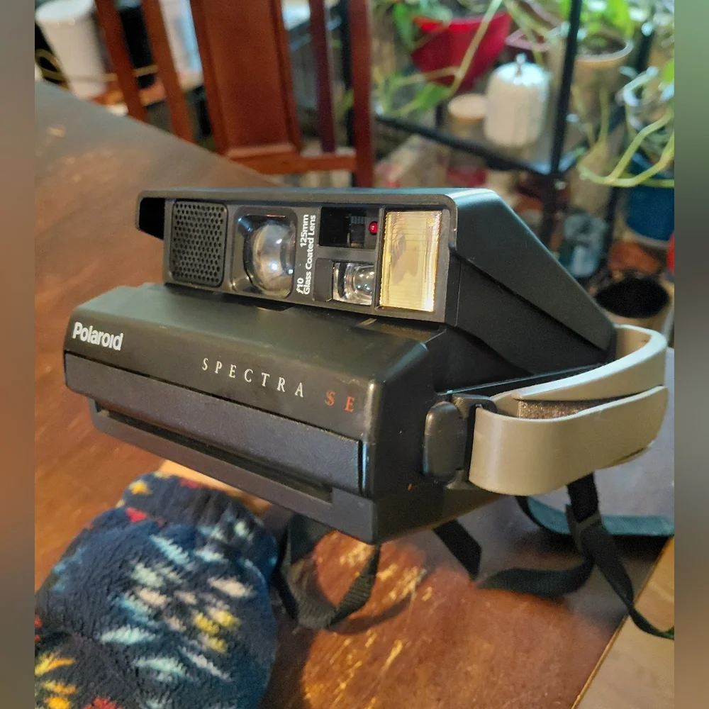 Vintage Polaroid Spectra SE Camera